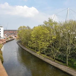 Dukes Riverside Penthouse, With Castle Views, Balcony And Parking Apartment Nottingham